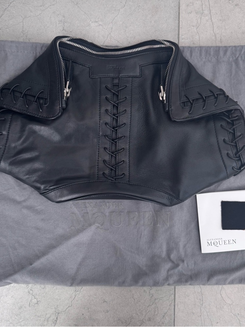 Alexander McQueen Vintage Black Leather De Manta Clutch With Corset Lacing - Picture 14 of 17